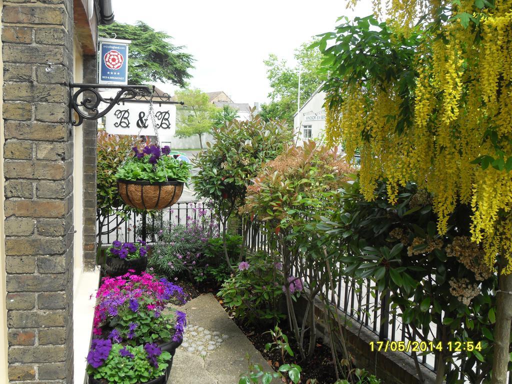 The Rutlands B&B Windsor Ngoại thất bức ảnh
